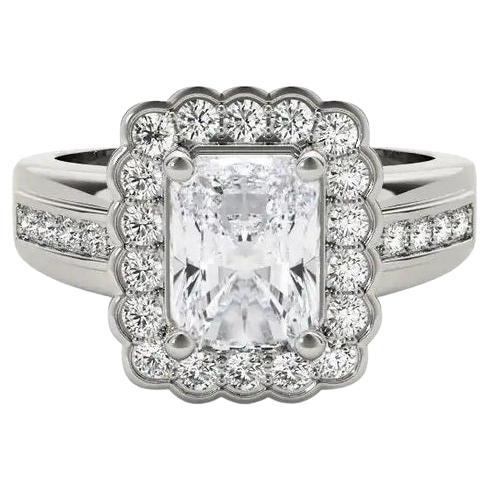 GIA 2.51ct H SI1 Radiant Lace Flower Halo Vintage 18K Weißgold Diamantring im Angebot