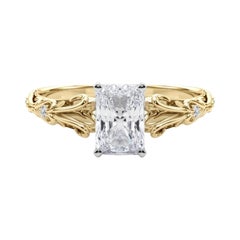 GIA 2,52 qt Anillo de diamantes de oro amarillo de 18 quilates con 3 piedras radiantes Vintage Corazón y Enredadera