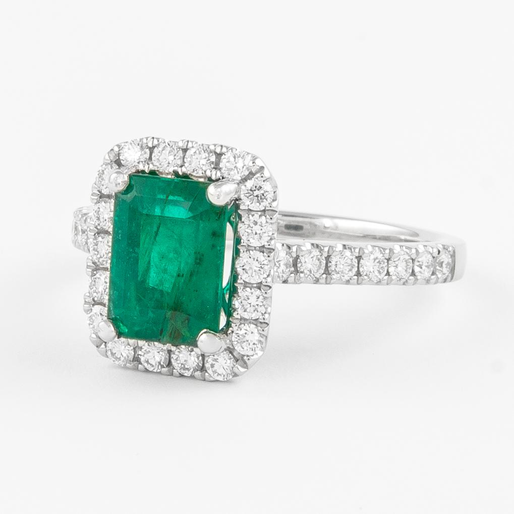 Contemporary GIA 2.52 Carat Emerald and Diamond Halo Ring 18k Gold For Sale