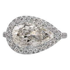 Platinring mit GIA 2,53 Karat birnenförmigem Diamant-Verlobungsring mit Halo Pavé