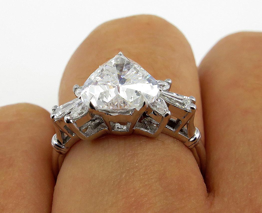 GIA 2.54 Carat Vintage Heart Shape Diamond Wedding Anniversary Ring White Gold 5