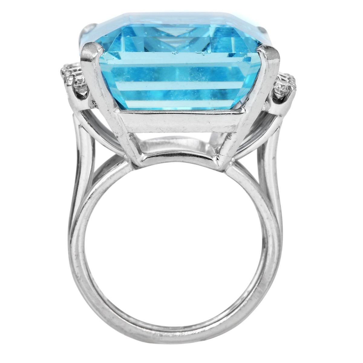 GIA  25.50 carat Aigue-marine Diamant Bague de cocktail en or 14K Excellent état - En vente à Miami, FL