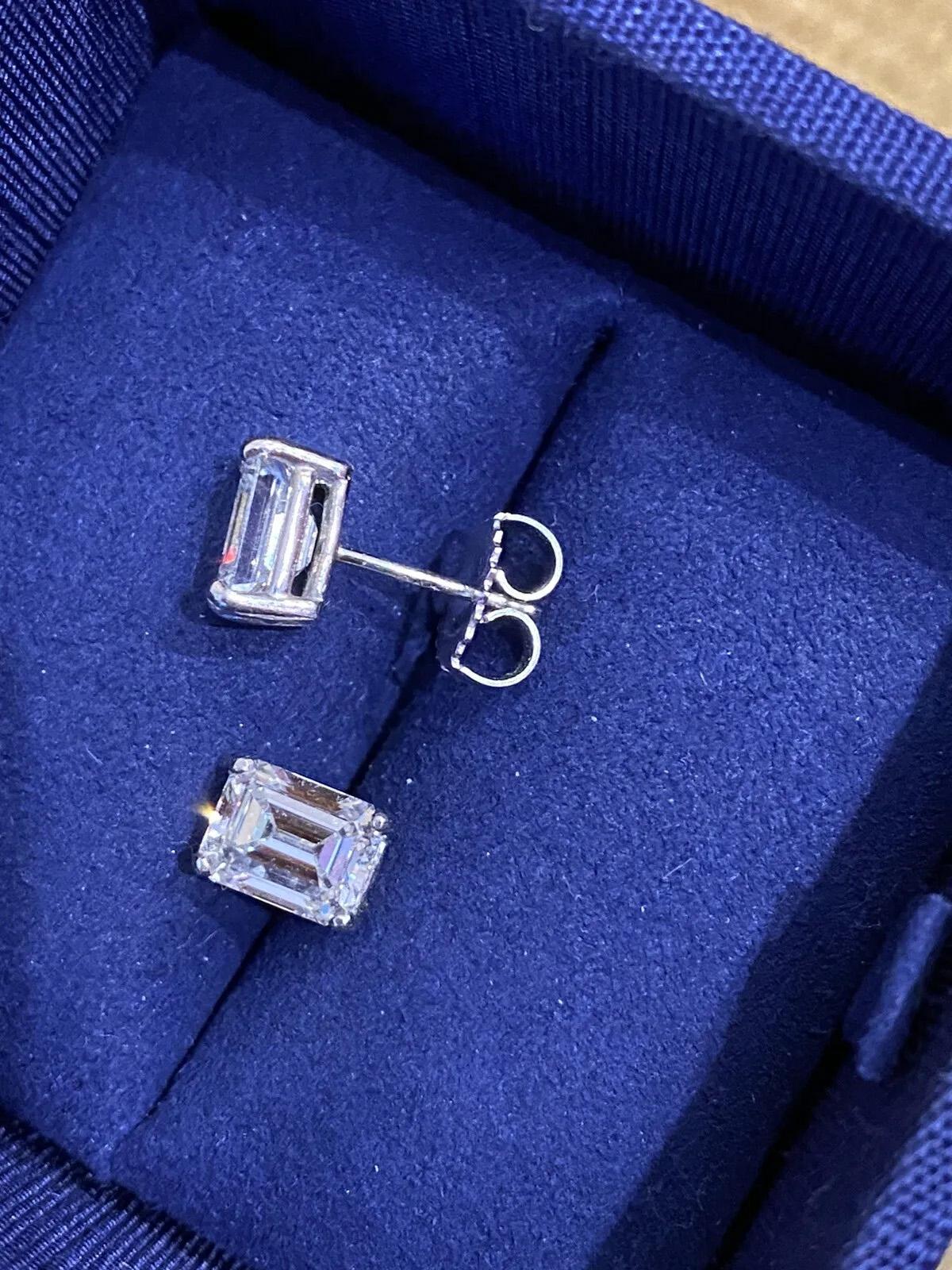 GIA 2.56 carats Emerald Cut Diamond Solitaire Earrings 18k White Gold For Sale 3