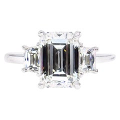 GIA 2.58 Carat Emerald and French Cut Trapezoids Diamond Platinum Ring