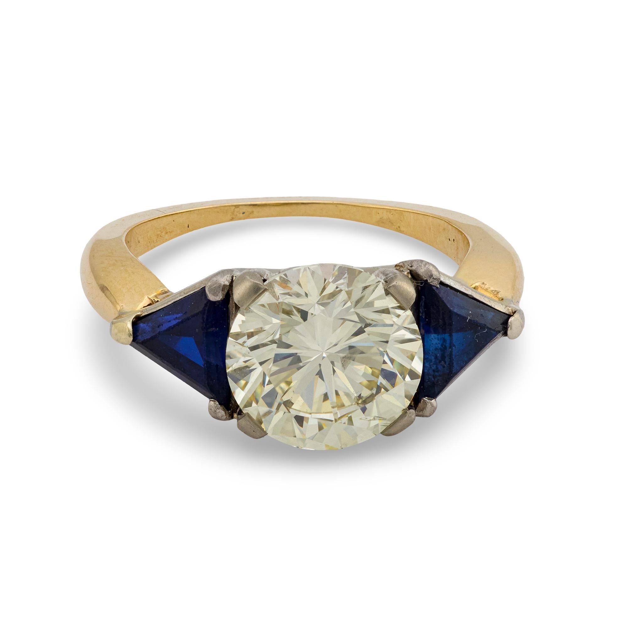 Contemporary GIA 2.58 carat round brilliant cut diamond sapphire 14k gold engagement ring For Sale