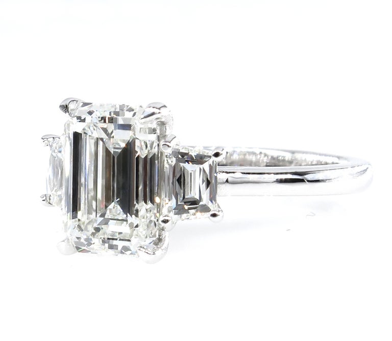 GIA 2.58 Carat Emerald and French Cut Trapezoids Diamond Platinum Ring ...
