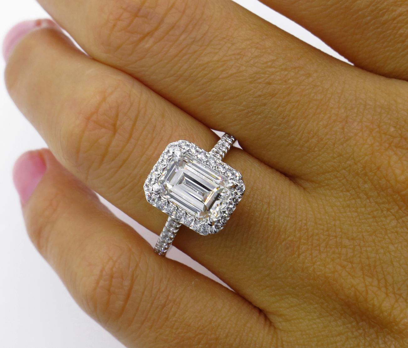 GIA 2.59 Caratt Emerald Cut Diamond Solitaire Engagement White Gold Ring 7