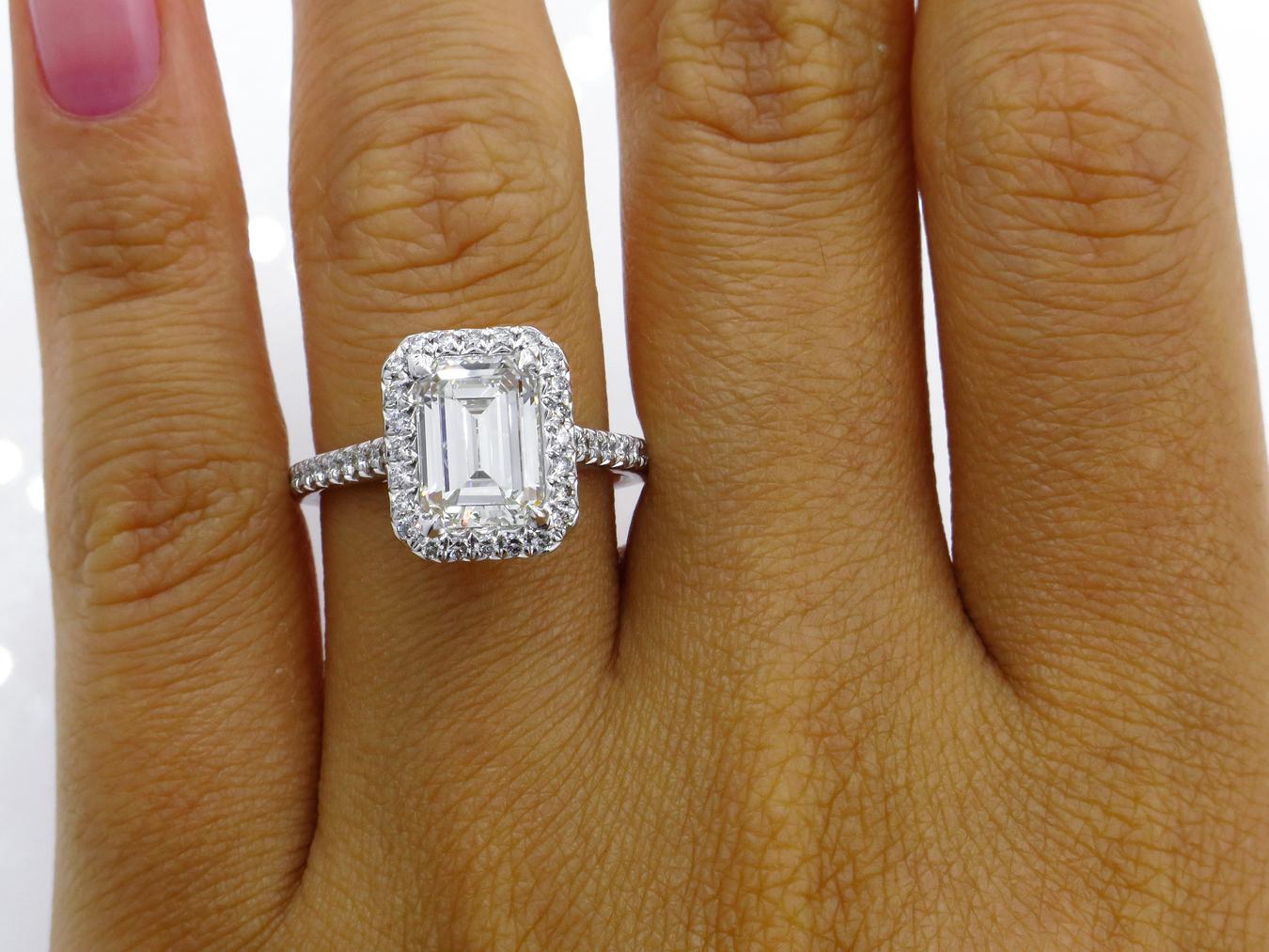 GIA 2.59 Caratt Emerald Cut Diamond Solitaire Engagement White Gold Ring 4
