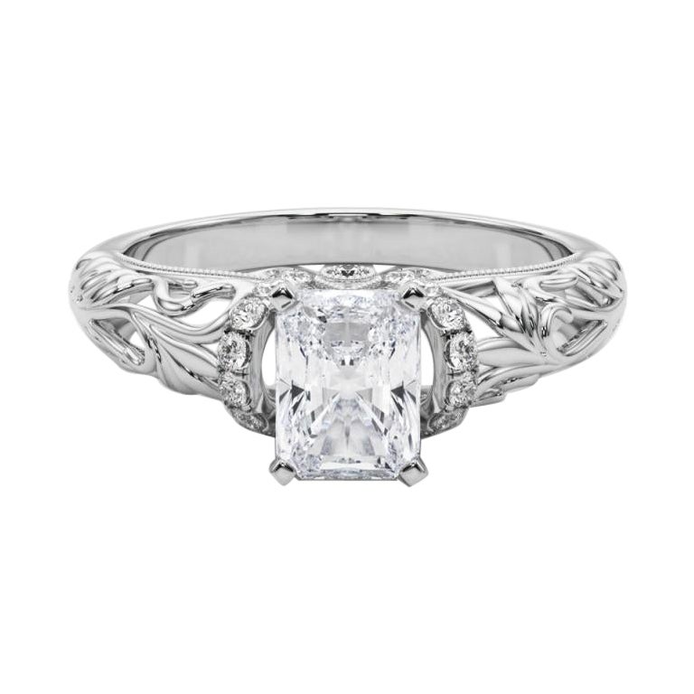GIA 2.5ct Radioso Chevron Halo Filigrana Floreale  Anello con diamante in vendita