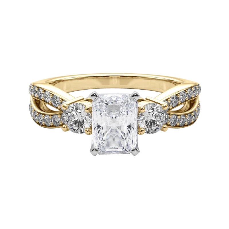 GIA 2.5ct Radiant Three-Stone Split Shank Pave 18K Yellow Gold Diamond Ring (bague à diamant en or jaune 18K)