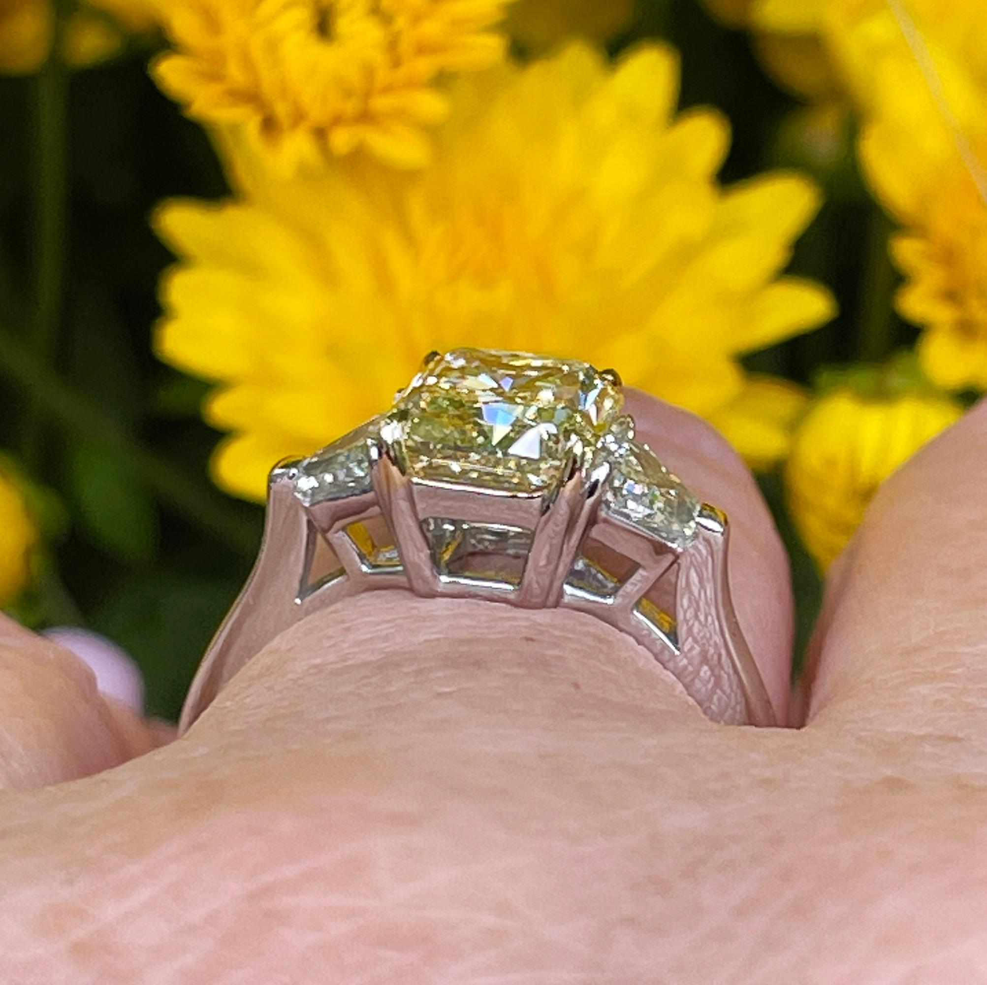 GIA 2.66ct Natural Fancy Yellow RADIANT 3 Stone Diamond Engagement Platinum Ring For Sale 2