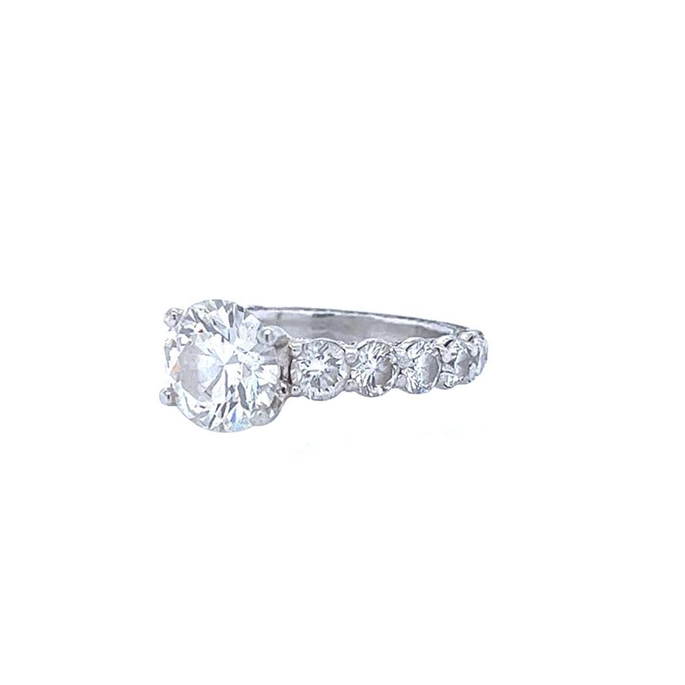 Taille ronde GIA 2.70ct Round Cut VS2 Clarity K Color Platinum Eternity Natural Diamond Ring (bague d'éternité en platine avec diamant naturel) en vente