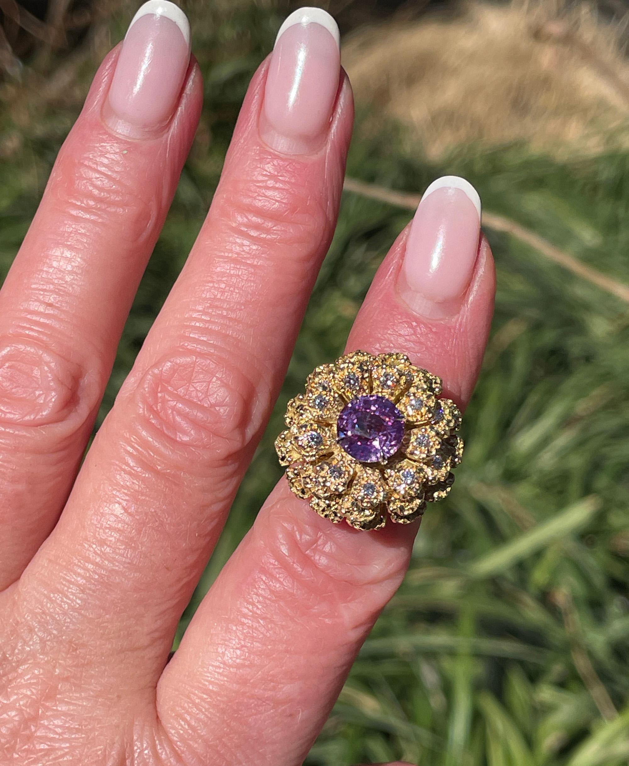 GIA 2.75ctw No-Heat Pink Sapphire Diamond 18K Gold Vintage Flower Cocktail Ring For Sale 10