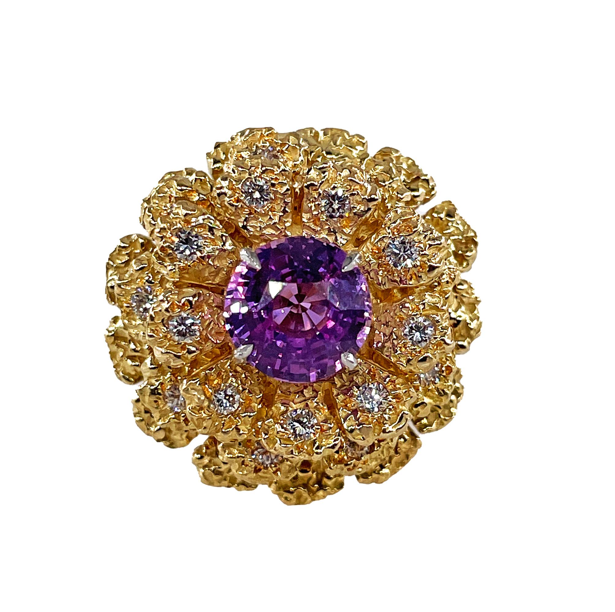 Retro GIA 2.75ctw No-Heat Pink Sapphire Diamond 18K Gold Vintage Flower Cocktail Ring For Sale