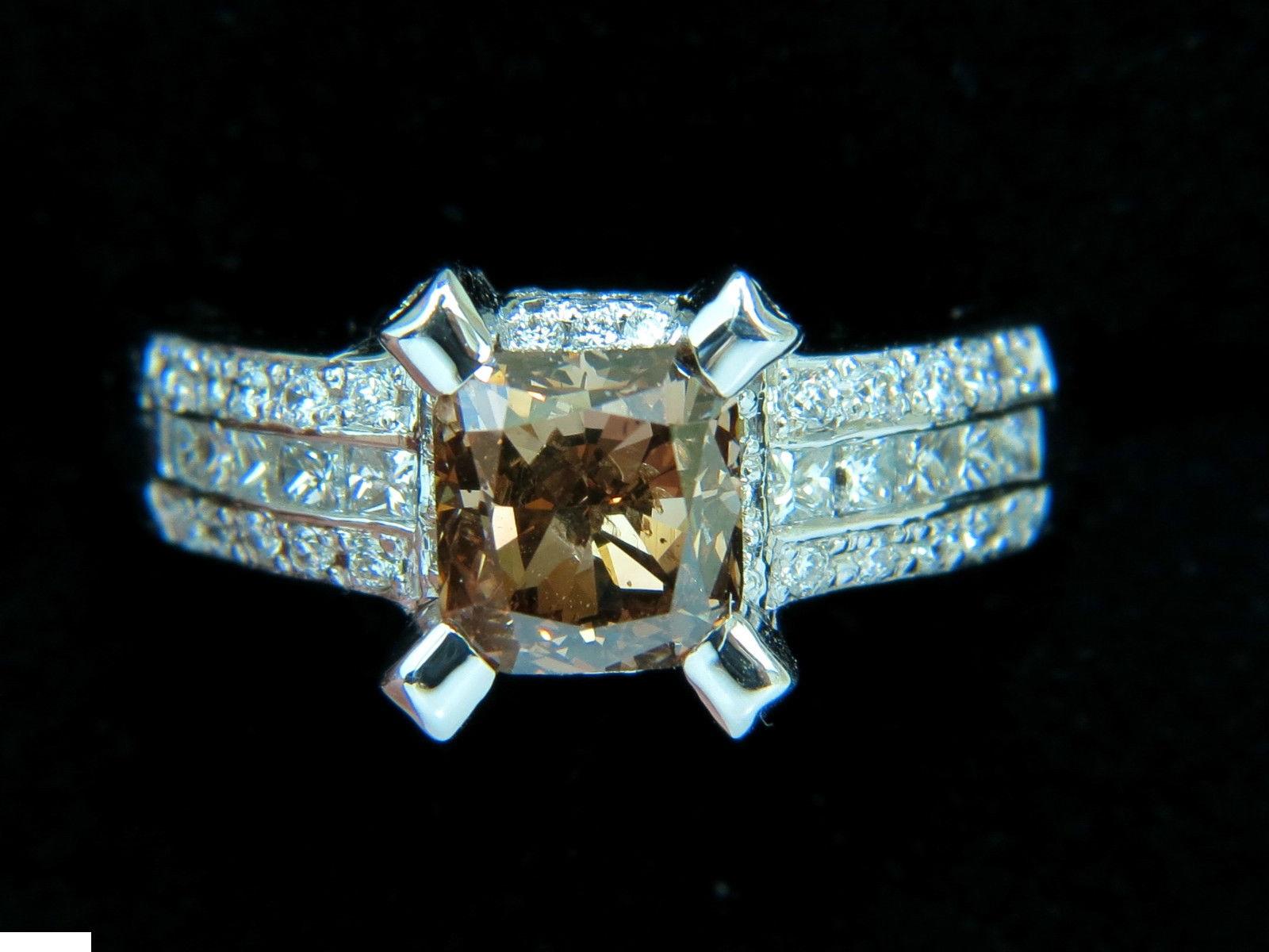 GIA Anillo de diamantes de 2,76 quilates naturales de color marrón anaranjado fantasía G/VS 14 quilates en Nuevo estado para la venta en New York, NY