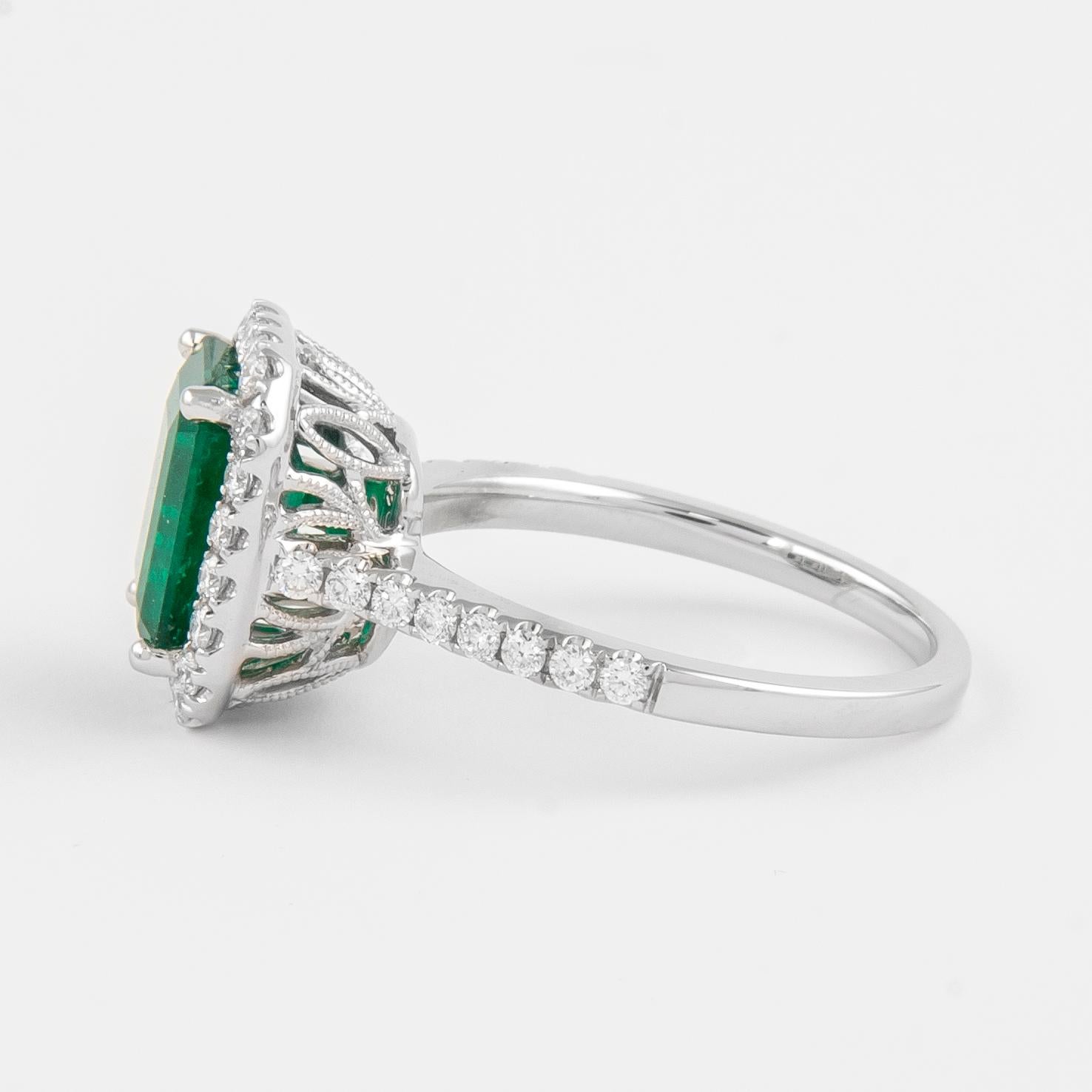 GIA 2.83 Carat Emerald and Diamond Halo Ring 18k Gold In New Condition In BEVERLY HILLS, CA