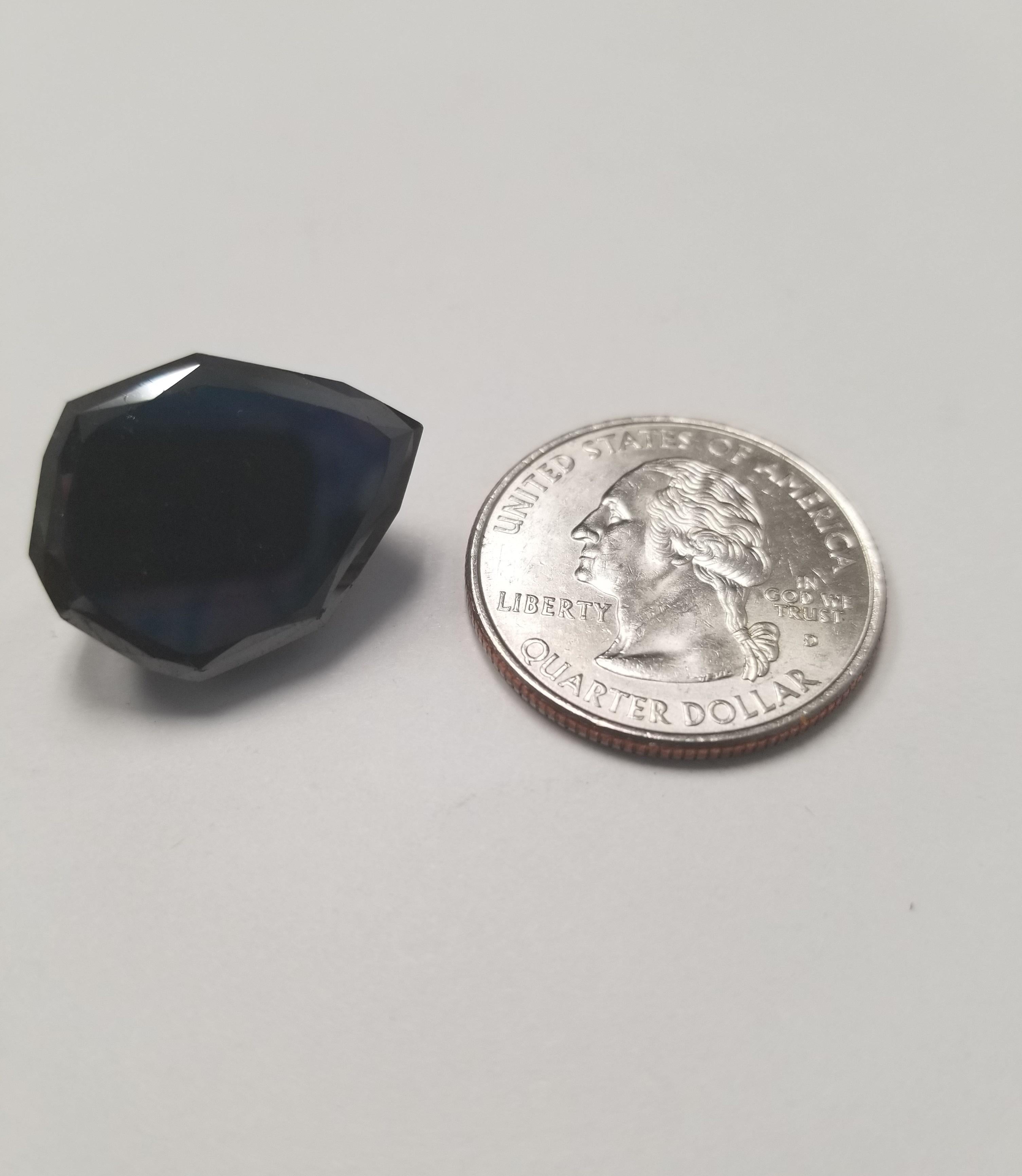 GIA 28.42 Karat Ausgefallener schwarzer birnenförmiger loser Diamant
Behandelte Farbe