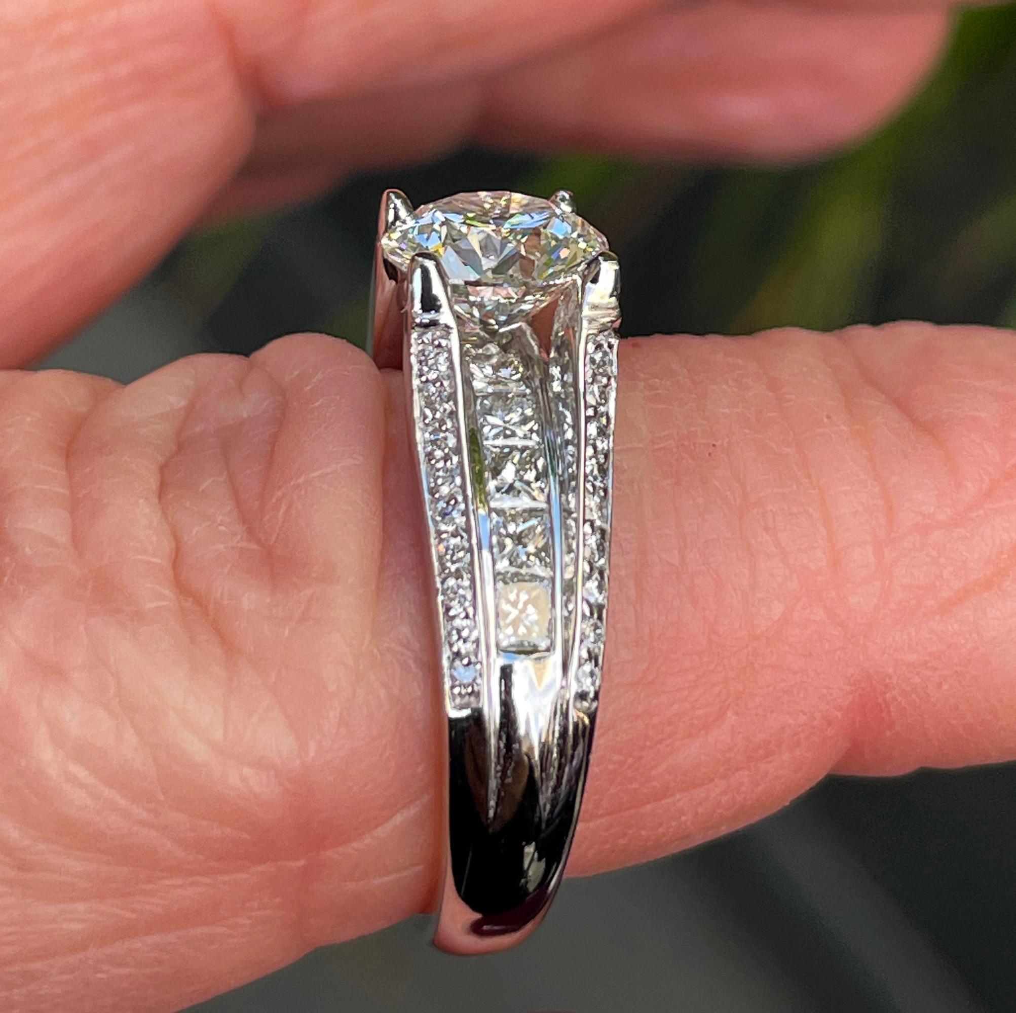 GIA 2.85ctw H SI1 Round Cut Diamond Engagement Wedding Platinum Estate Ring For Sale 11
