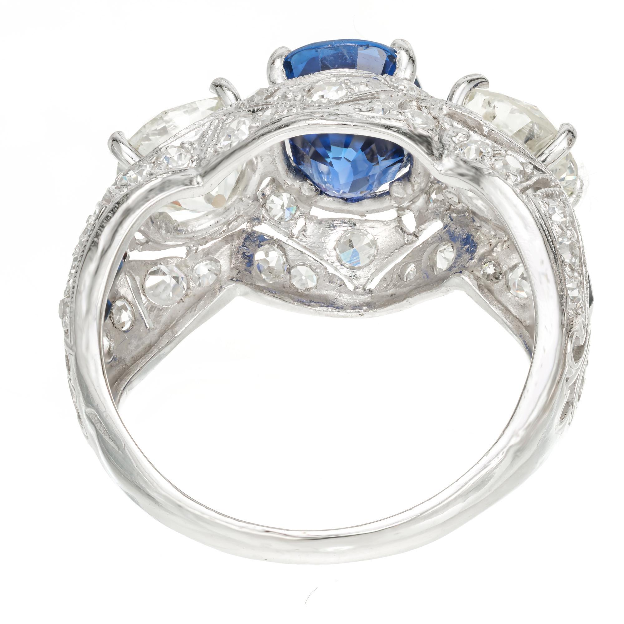GIA 2.94 Carat Sapphire Sapphire Diamond Platinum Three-Stone Engagement Ring For Sale 1