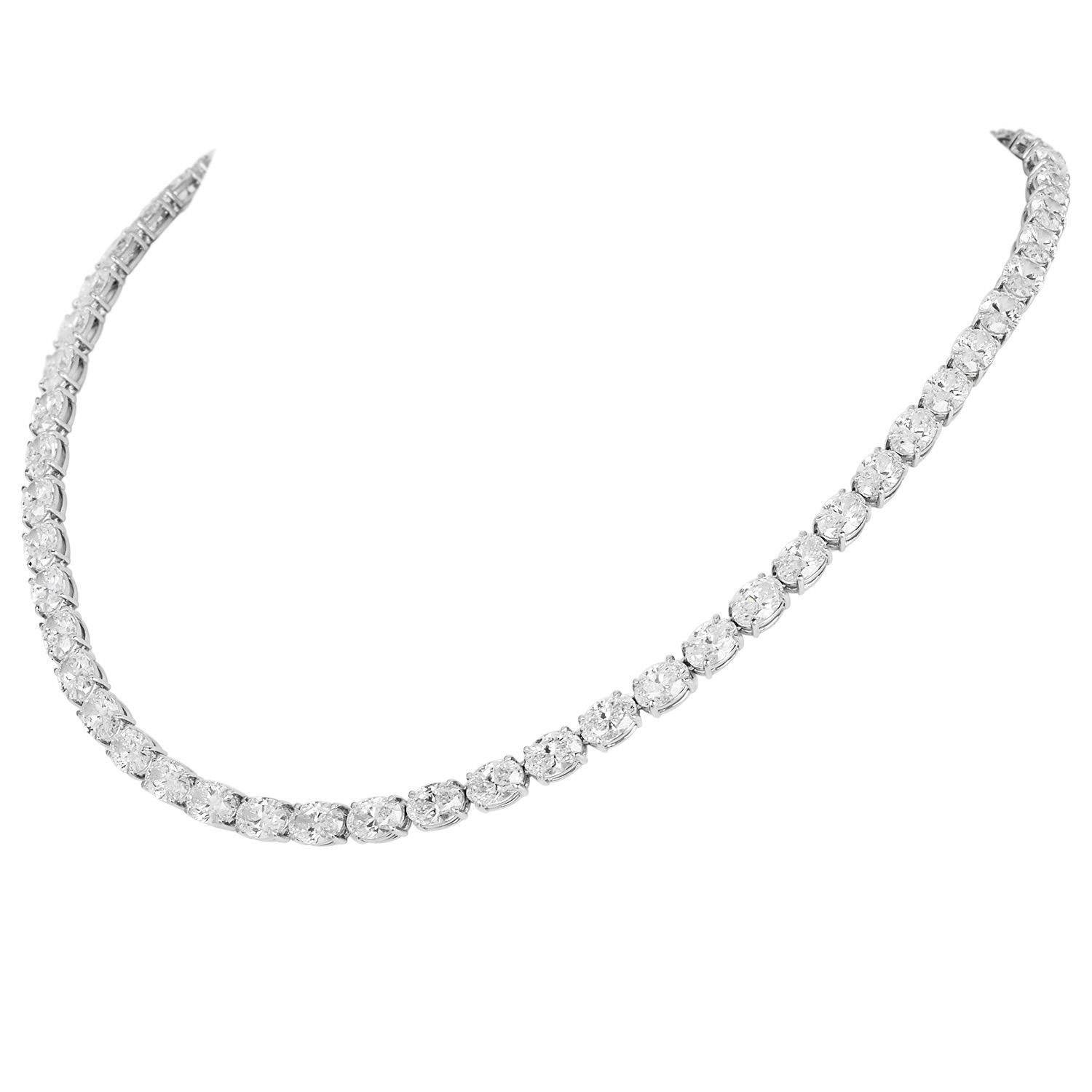 Women's GIA 29.69 carats D-SI Diamond Platinum Oval Brilliant Cut Tennis Necklace For Sale