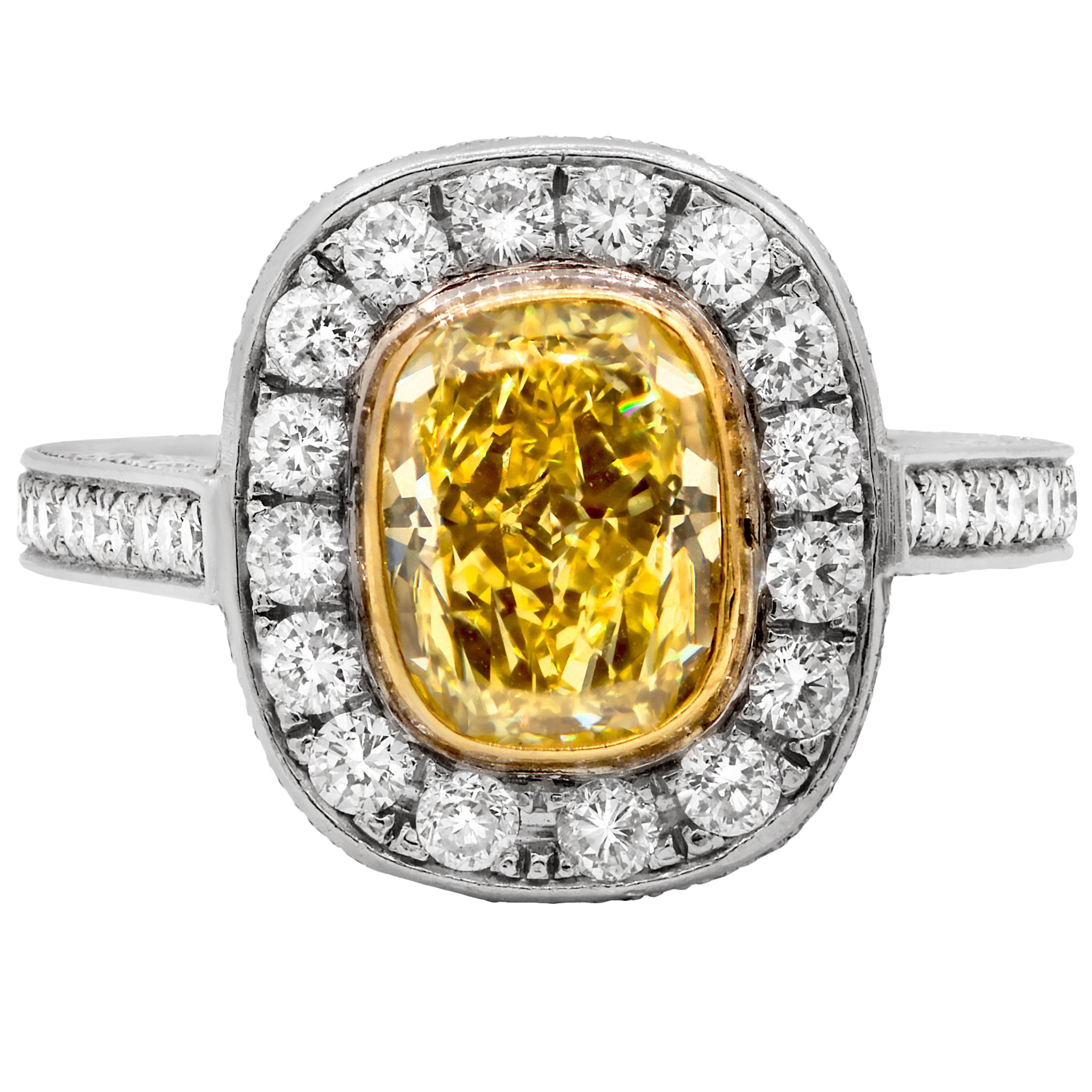 Verlobungsring, GIA 2,98 Karat intensiv gelber Fancy-Diamant im Angebot