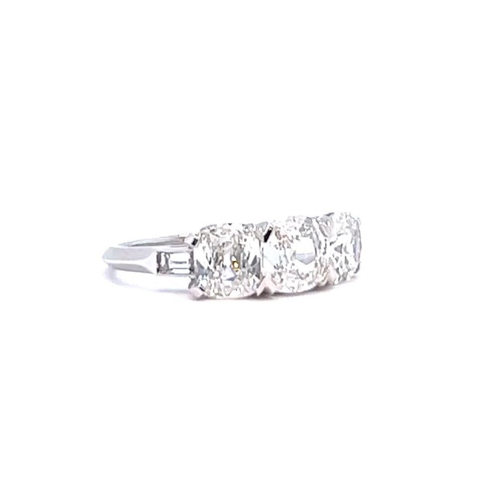 Women's or Men's GIA 2.98 Carats Antique Cushion Cut Diamonds Three Stone Engagement Ring