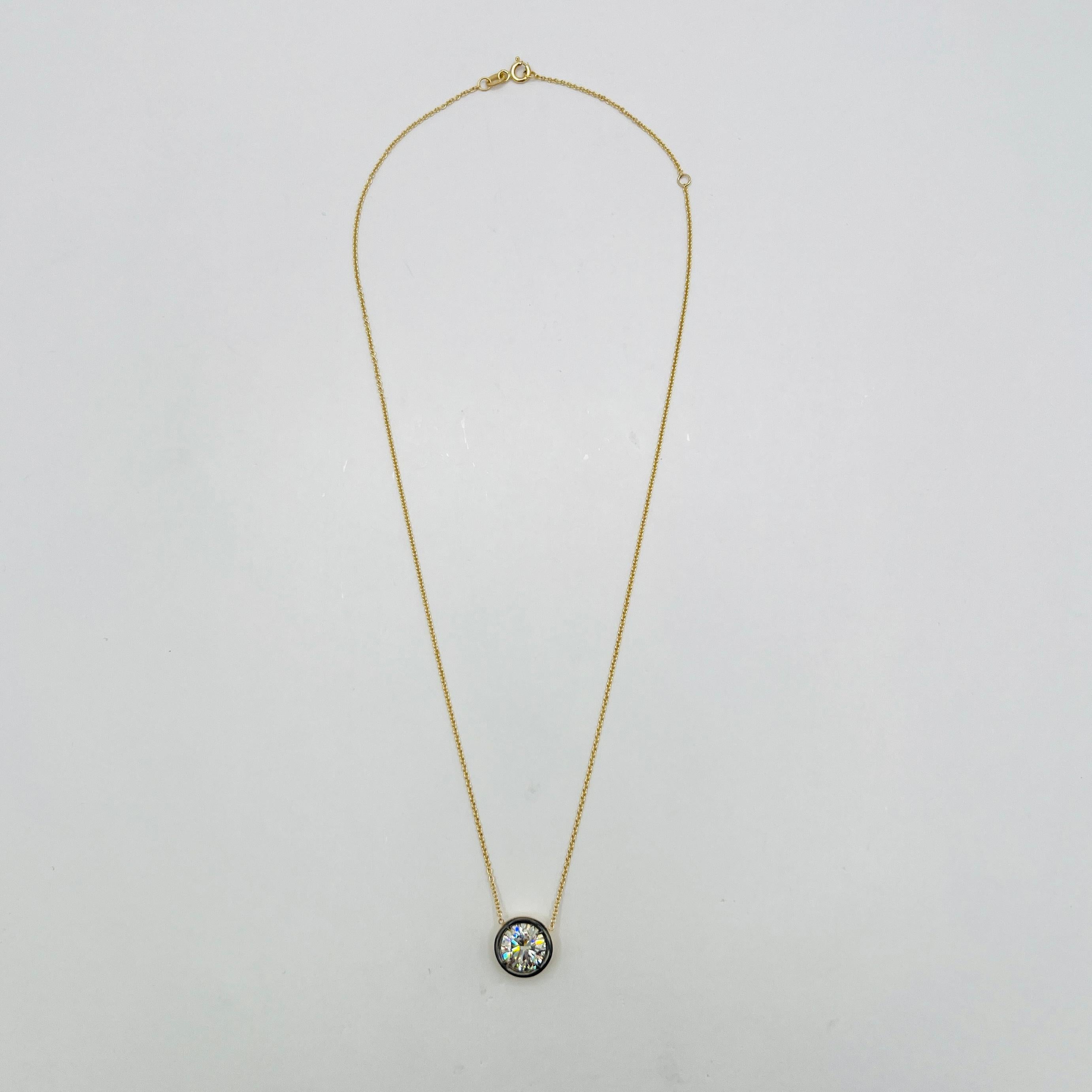 GIA 3 Carat White Diamond Round Bezel Necklace in Black Rhodium & 18K Gold In New Condition For Sale In Los Angeles, CA