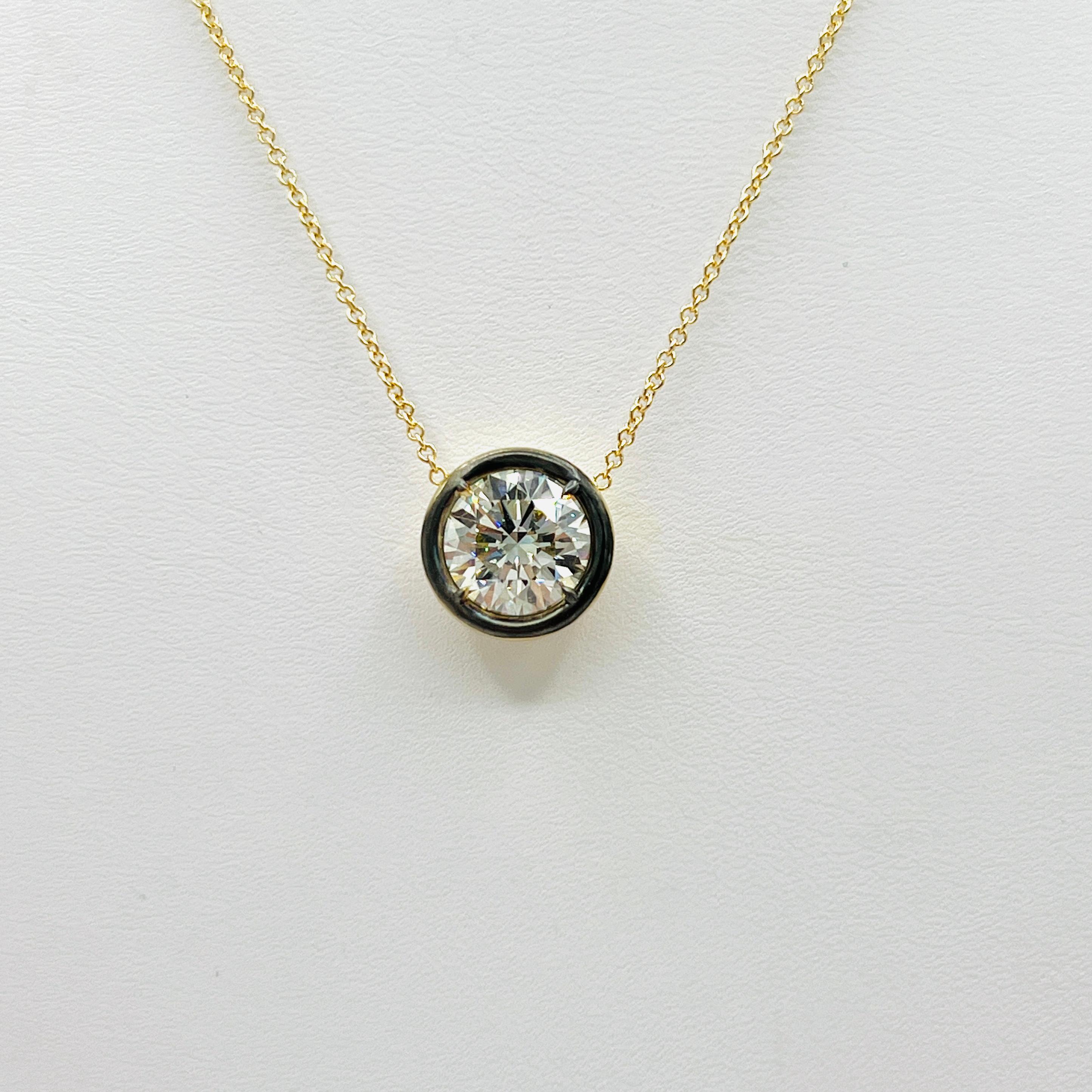 GIA 3 Carat White Diamond Round Bezel Necklace in Black Rhodium & 18K Gold For Sale 1