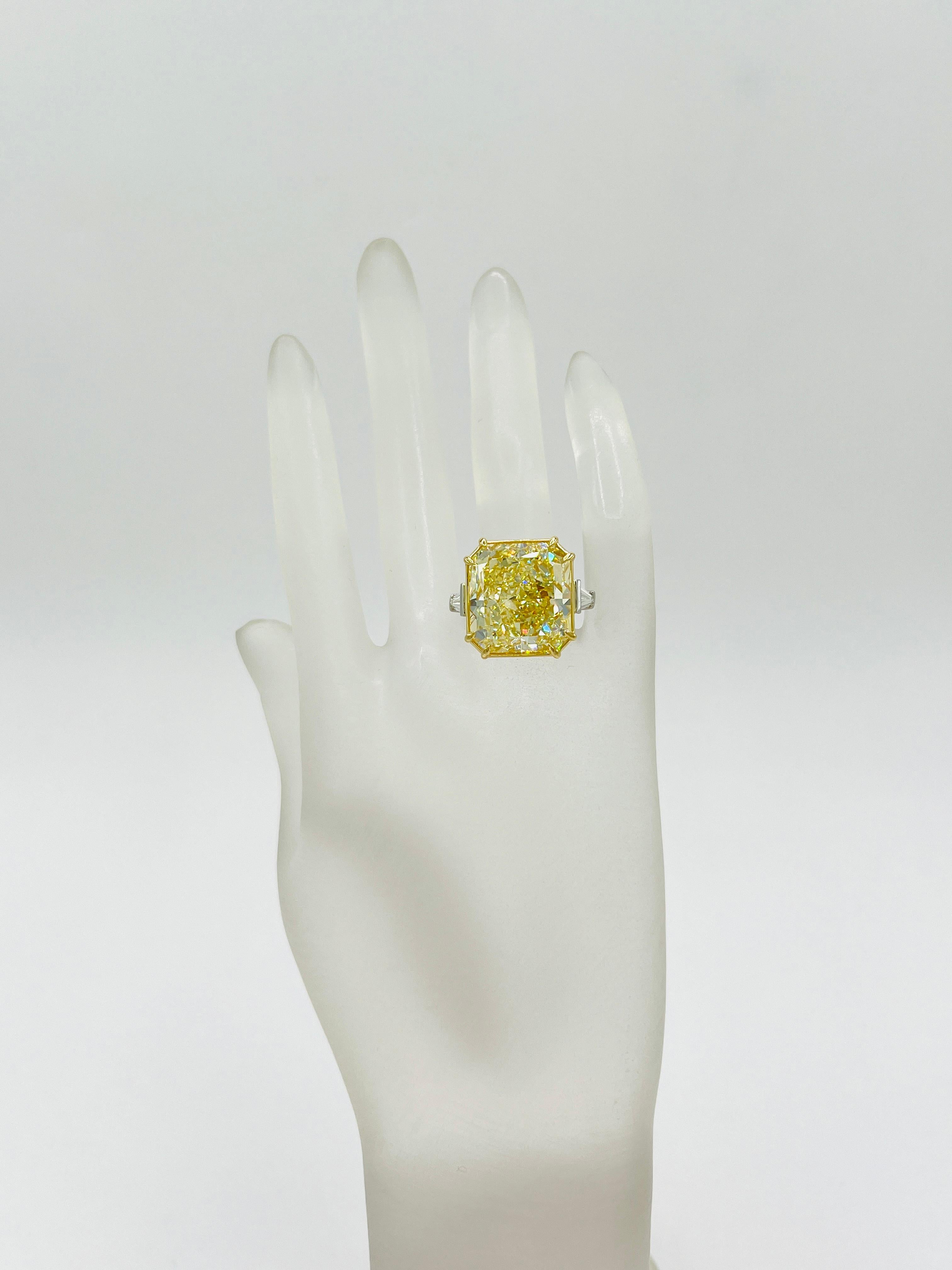 Radiant Cut GIA 30 Carat Fancy Yellow Radiant and White Diamond Ring in Platinum and 18K