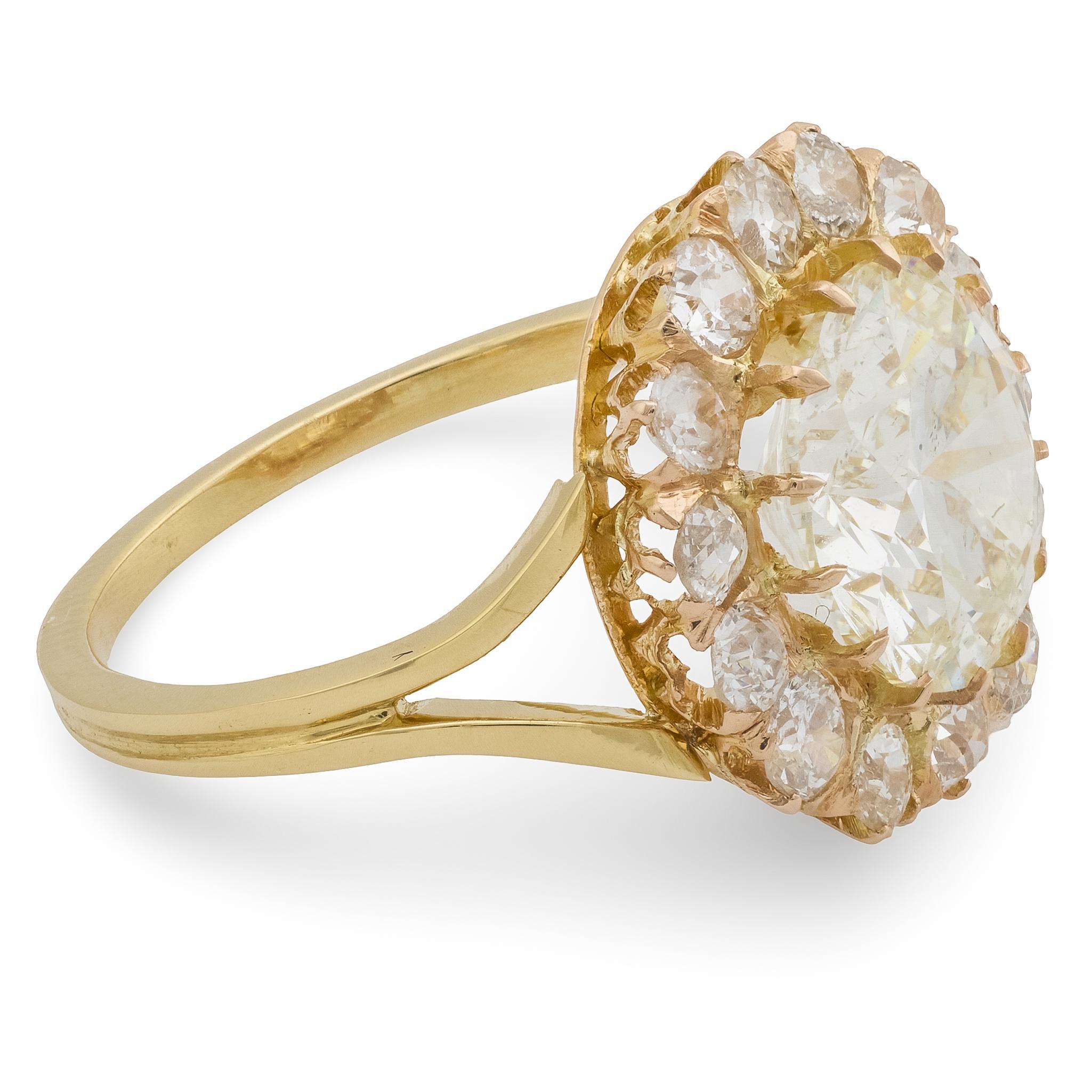 Contemporain GIA Bague de fiançailles en or jaune 18k avec un diamant de 3,00 carats en vente