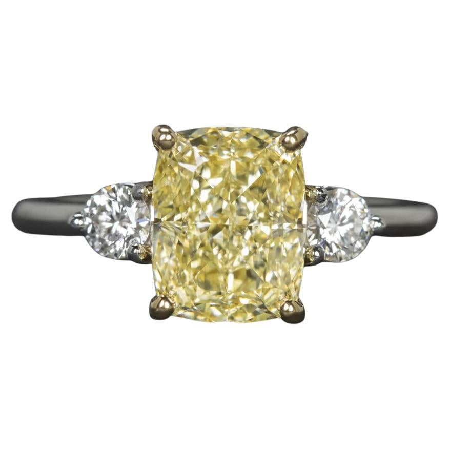 GIA 3.00ct Fancy Light Yellow Cushion Diamond Ring in Platinum & 18K Gold