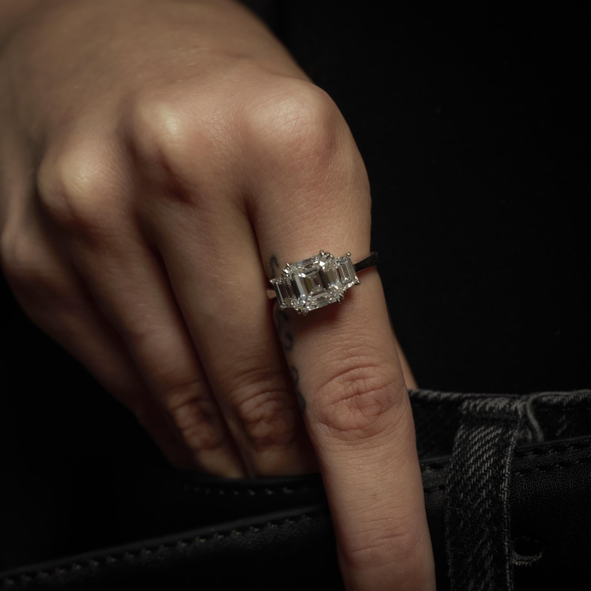 Taille Asscher GIA Bague de fiançailles en platine avec diamant Asscher de 3,01 carats en vente