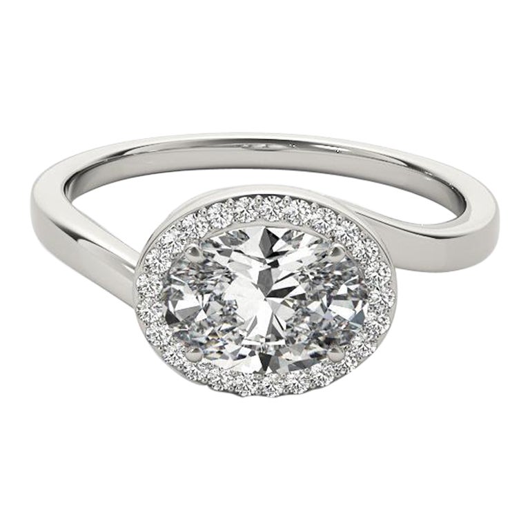 GIA 3,01 Karat Ost-West ovaler Halo gebogener Bypass  Diamantring im Angebot