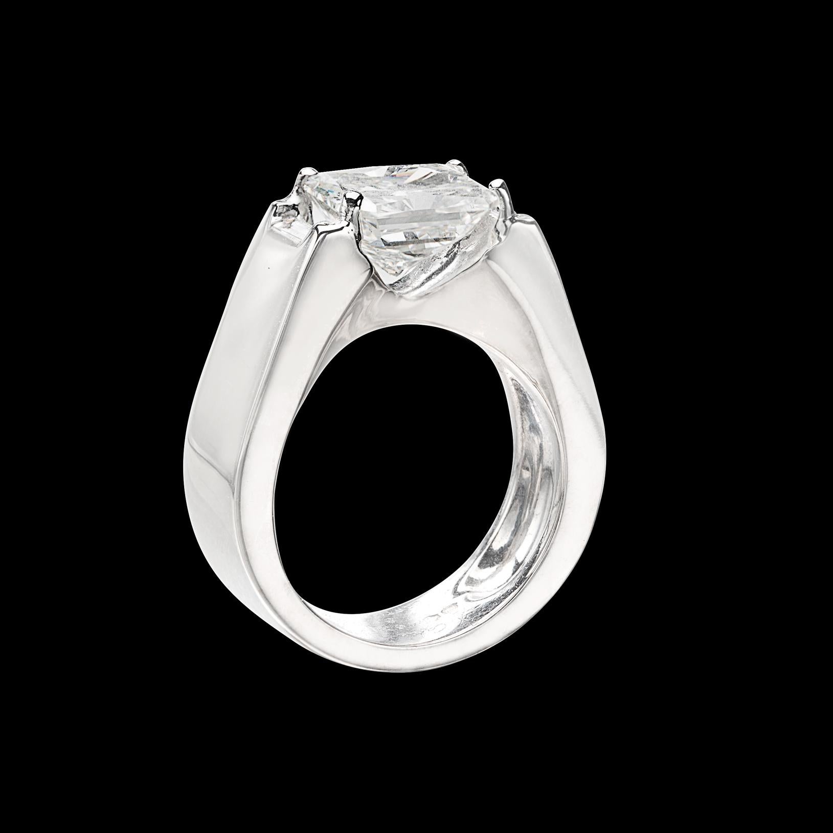 GIA 3.01-Ct H/SI1 Radiant Diamond in Cartier Ring In Excellent Condition In San Francisco, CA