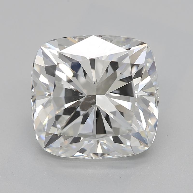 Cette magnifique bague est ornée d'une pierre centrale en forme de coussin, d'un poids impressionnant de 3,01 et d'une pureté irréprochable de G et SI1. Cette pièce exquise est fabriquée de manière experte en or blanc, offrant un éclat chaud et