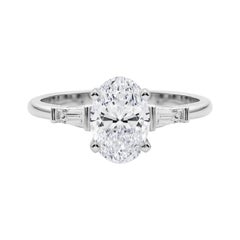 GIA 3,01 ct Anillo de diamantes de oro blanco de 18 quilates con tres piedras ovaladas y baguette cónica