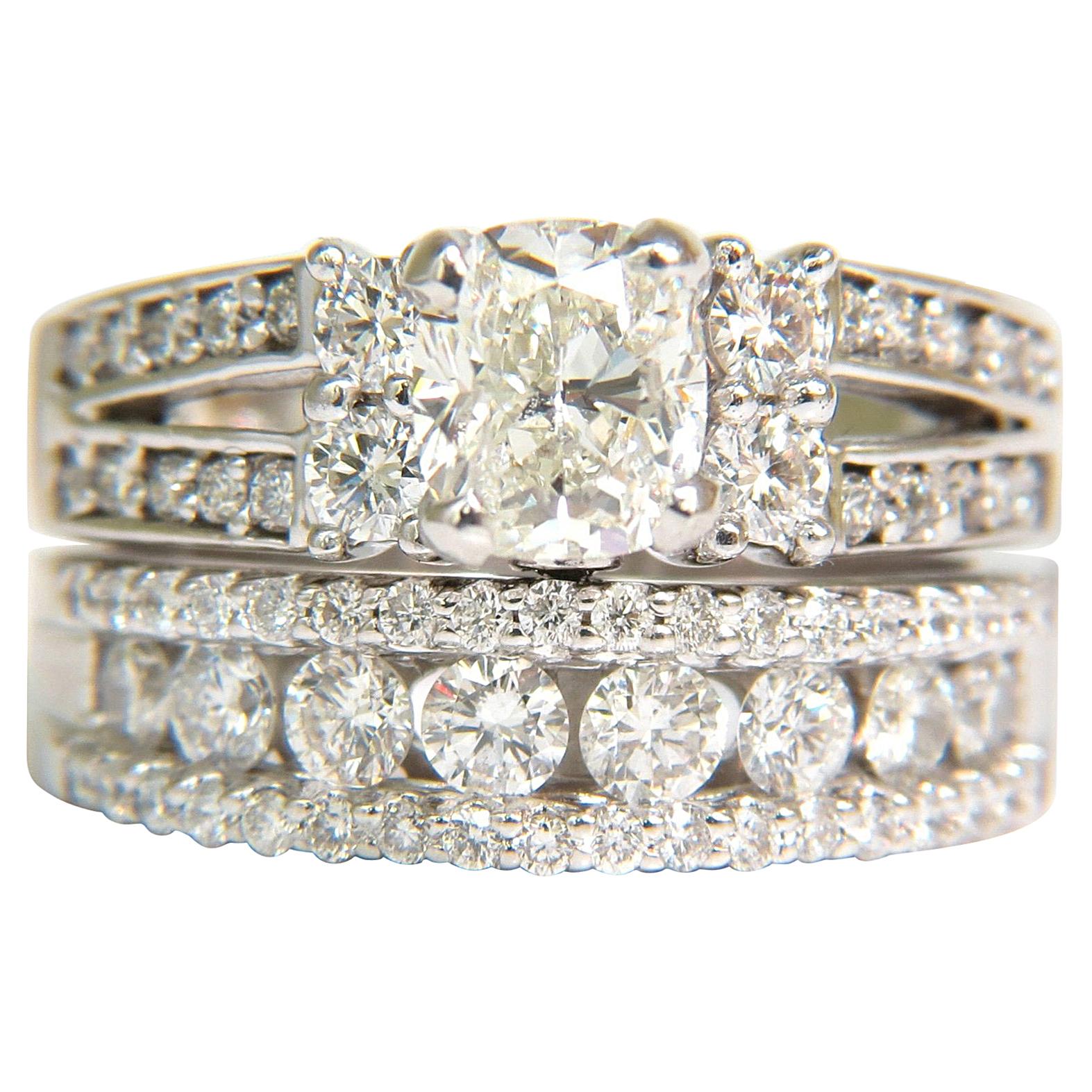 GIA 3.02 Carat Cushion Brilliant Diamond Ring and Matching Band Suite 14 Karat For Sale