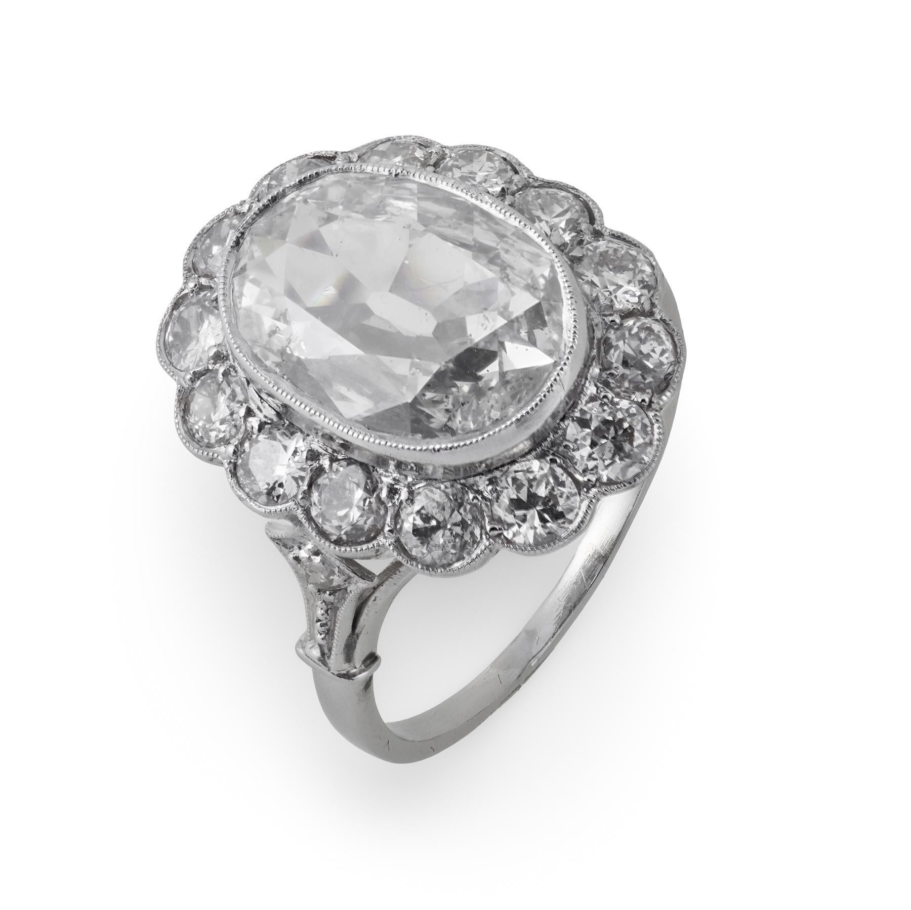 GIA Anello a grappolo in platino con diamante taglio old mine da 3,02 carati in vendita