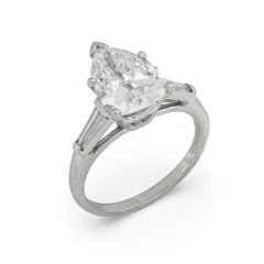 Bague de fiançailles en platine avec un diamant en forme de poire de 3,02 de la GIA