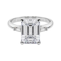 GIA 3,02ct Esmeralda de tres piedras Baguette cónico Anillo de diamantes de oro blanco de 18 quilates