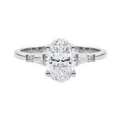 GIA 3,02ct Anillo de diamantes de oro blanco de 18 quilates con tres piedras ovaladas y baguette cónica