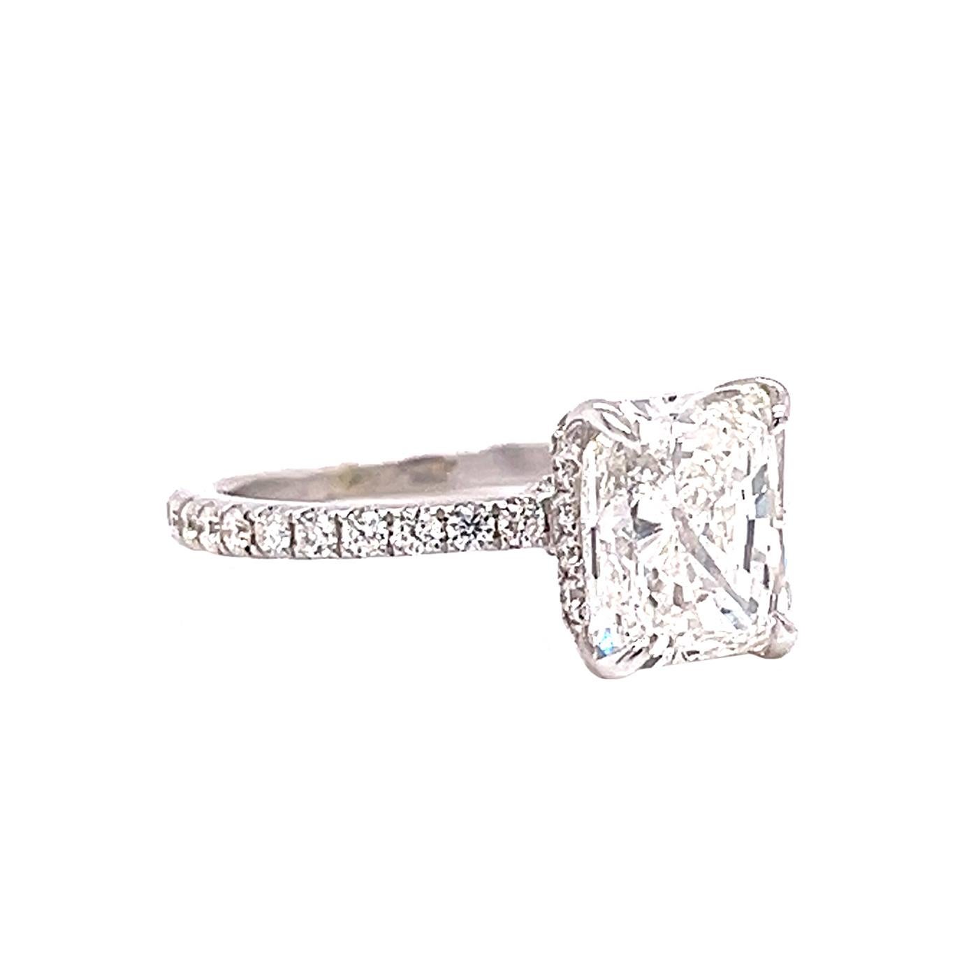 GIA 3.03ct Natural Radiant Cut Diamond with Pave Diamonds Ring 18k White Gold For Sale 6