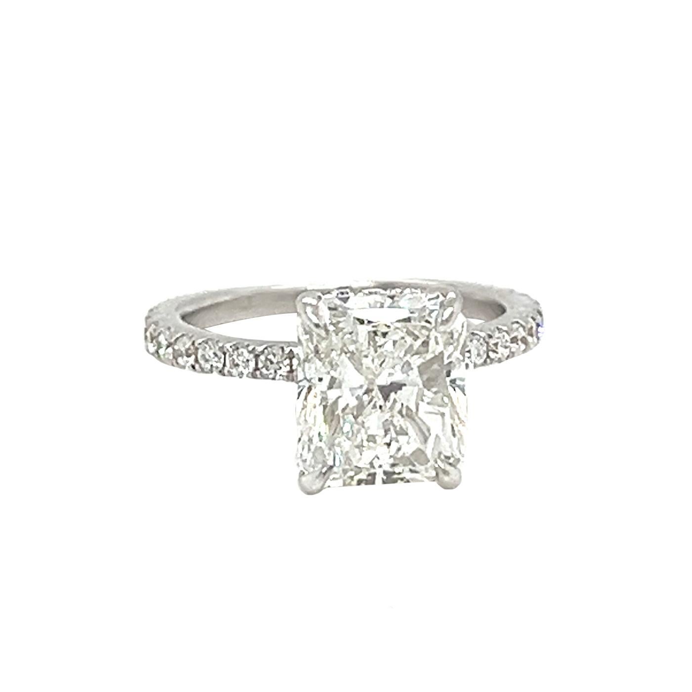 GIA 3.03ct Natural Radiant Cut Diamond with Pave Diamonds Ring 18k White Gold For Sale 4