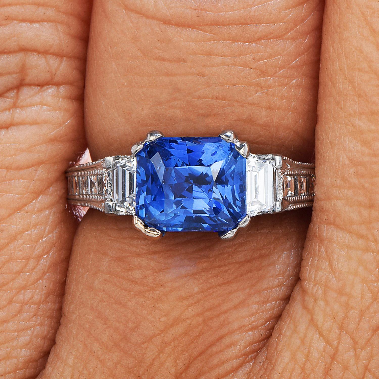 GIA 3.06 Carat Ceylon Sapphire Diamond 18k Gold Engagement Ring In Excellent Condition In Miami, FL