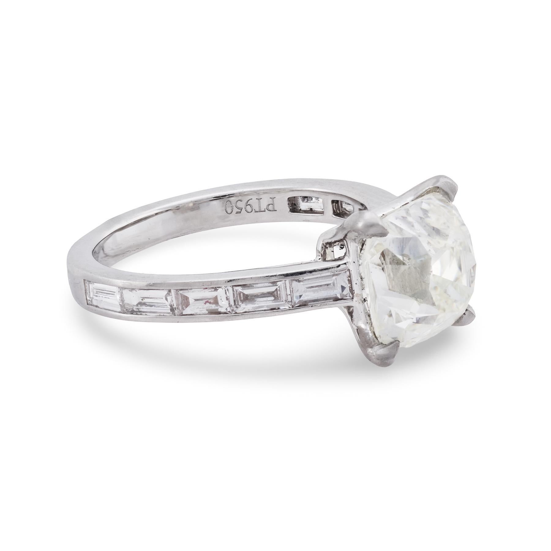 GIA Bague de fiançailles en platine avec diamant taille ancienne de 3.06 carats Bon état - En vente à Beverly Hills, CA