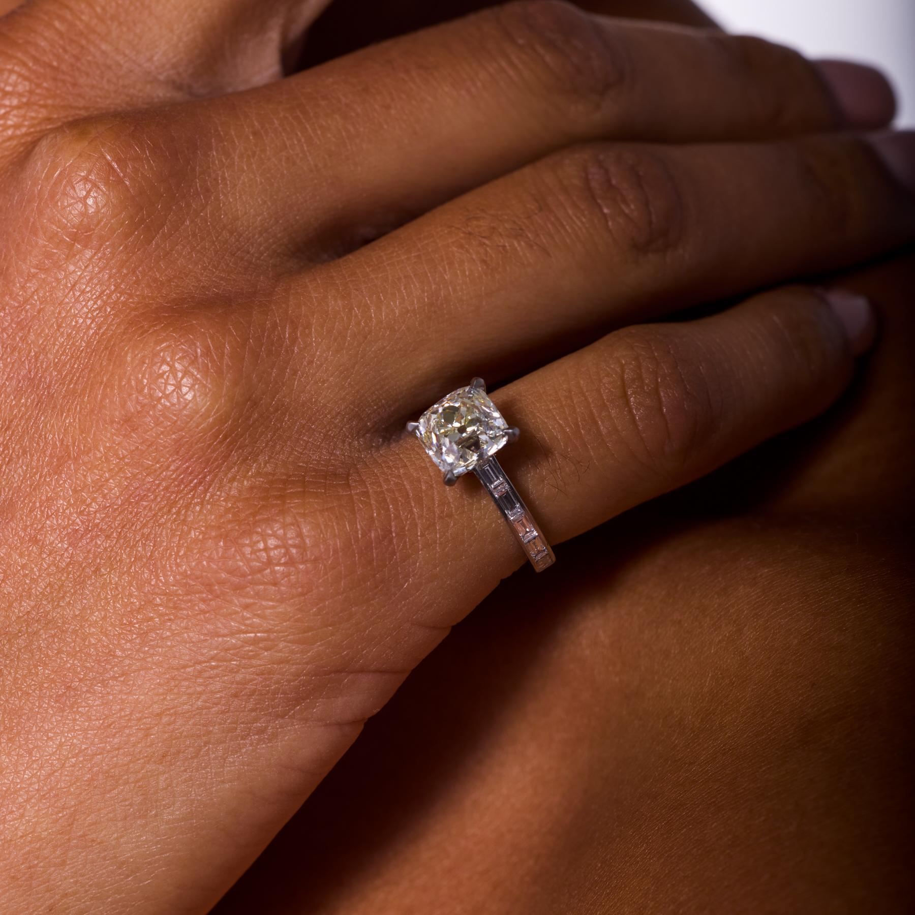 GIA Bague de fiançailles en platine avec diamant taille ancienne de 3.06 carats Pour femmes en vente