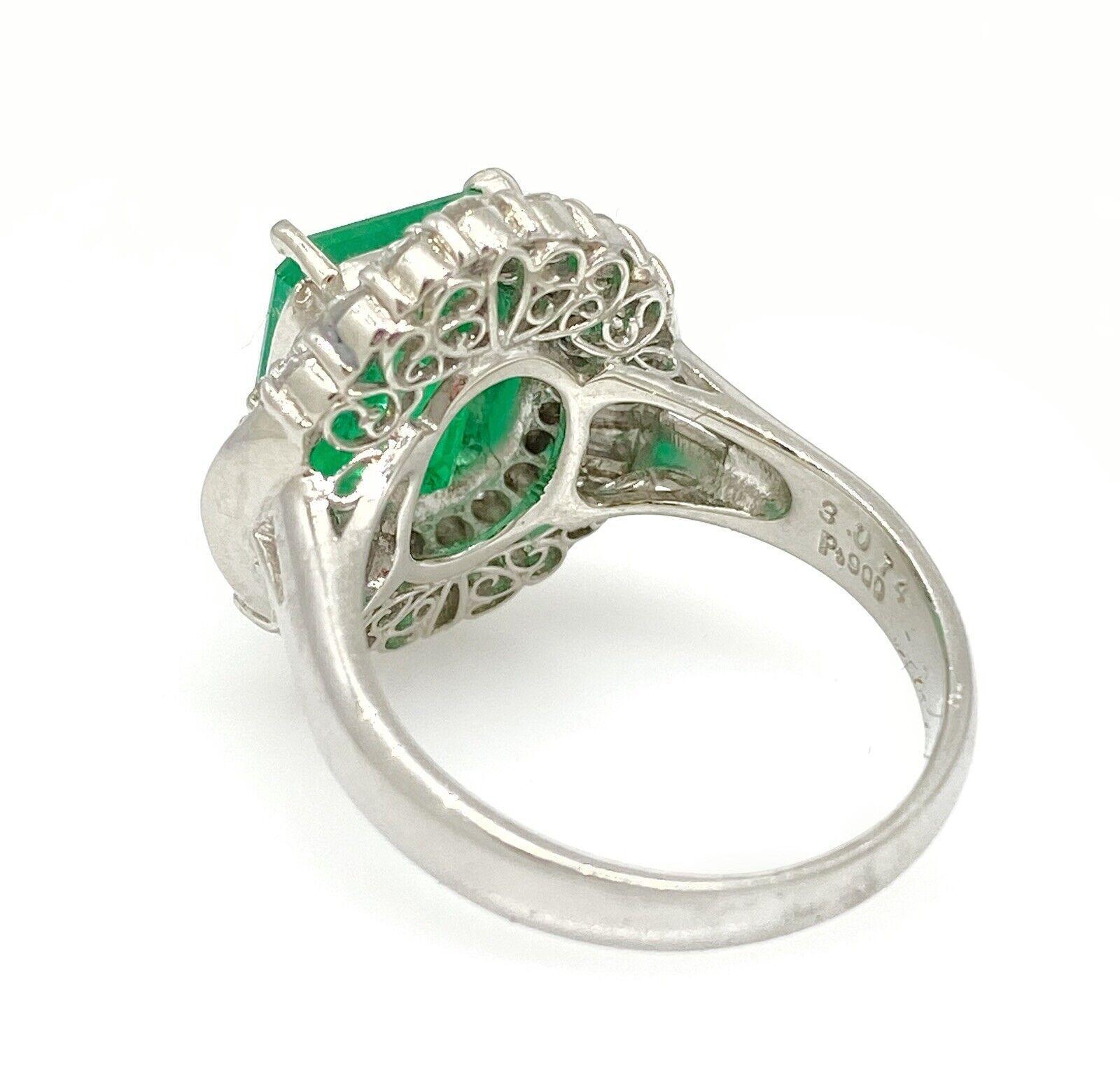GIA 3.07 Carat Colombian Emerald & Diamond Ballerina Ring in Platinum In Excellent Condition For Sale In La Jolla, CA