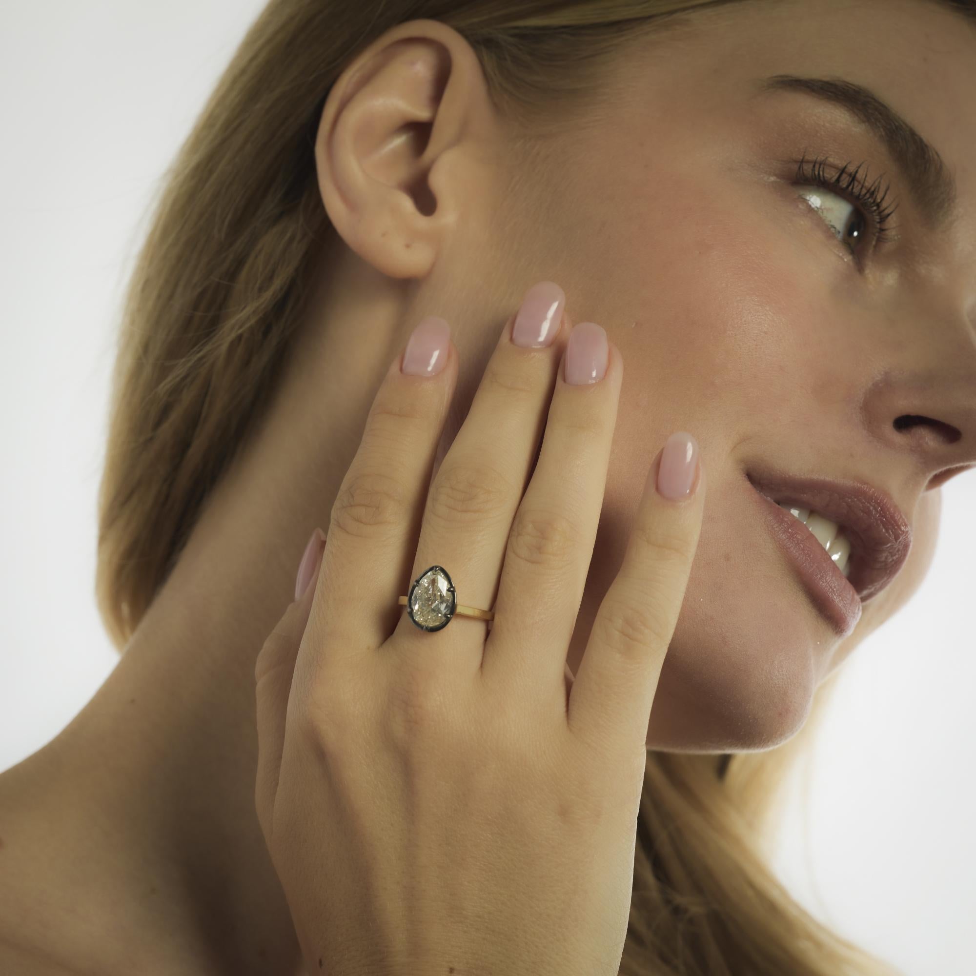 GIA 3,07 Karat Diamant im Birnenschliff 18k Gelbgold Platin Verlobungsring (Tropfenschliff) im Angebot