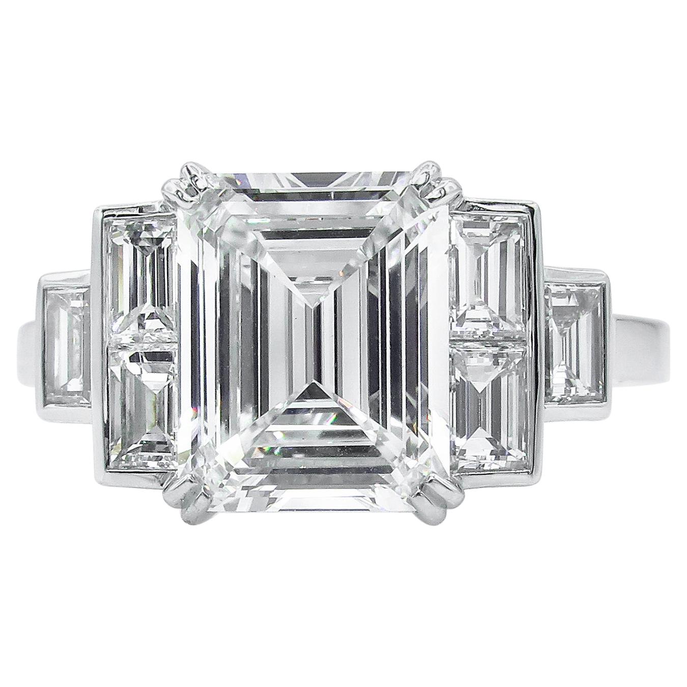 GIA 3.09 Carat Emerald cut Diamond Engagement Wedding Platinum Ring
