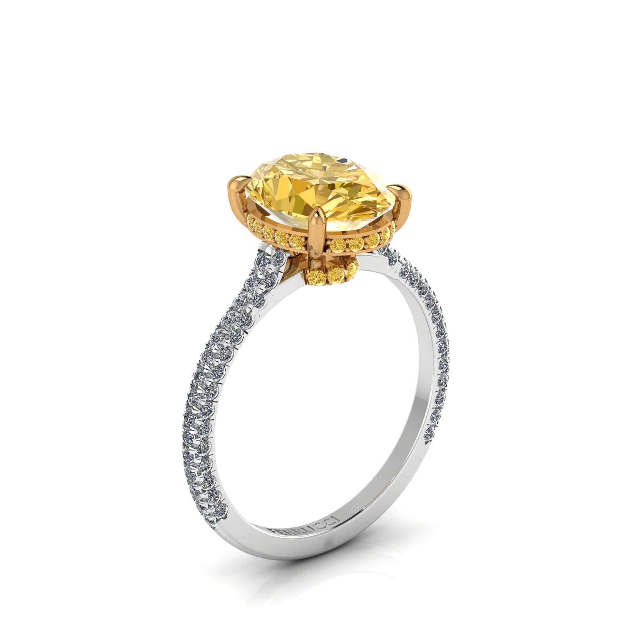GIA Diamant ovale de 3,09 carats de couleur jaune foncé  Neuf - En vente à New York, NY